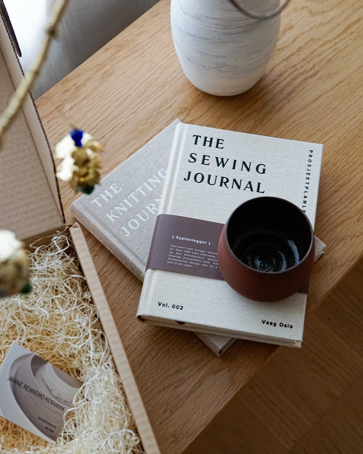 Bundle: hånddreid kopp + valgfri journal (gratis frakt)