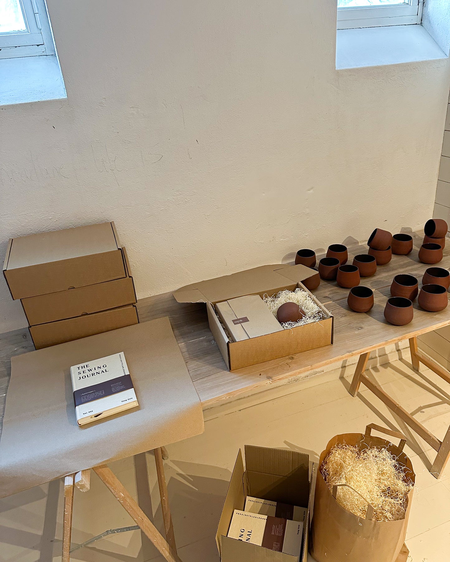 Bundle: hånddreid kopp + valgfri journal (gratis frakt)